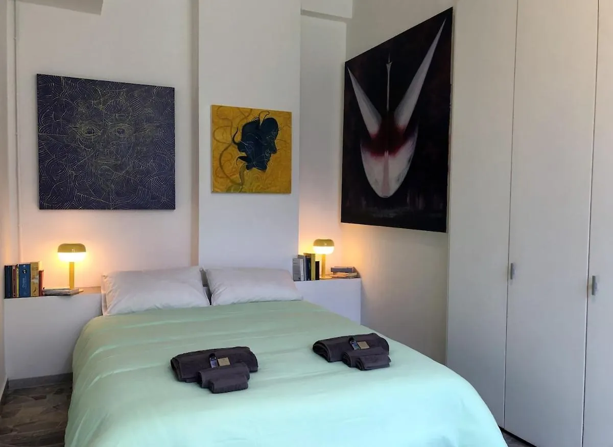Artistic And Spacious Loft - 3 Min From The Metro Milano Italien