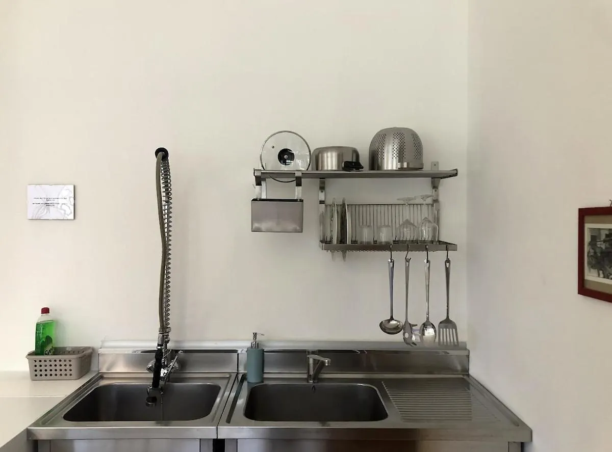 Artistic And Spacious Loft - 3 Min From The Metro Milano
