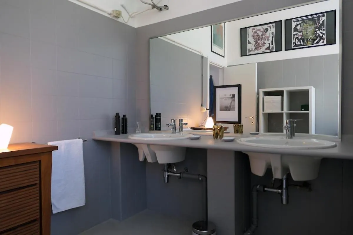 Artistic And Spacious Loft - 3 Min From The Metro Milano 0*,  Italien