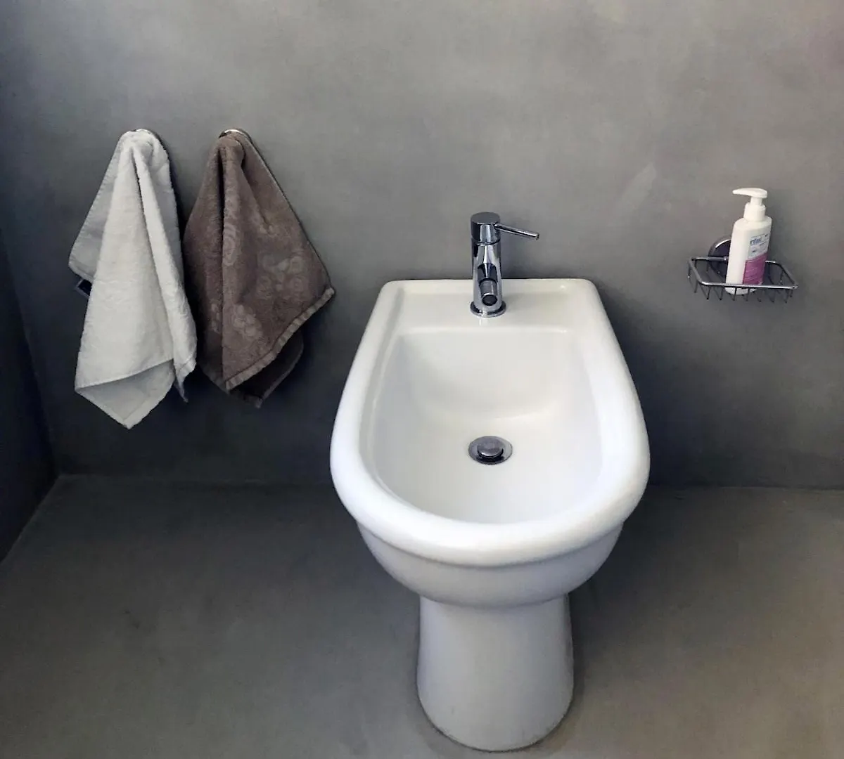 Artistic And Spacious Loft - 3 Min From The Metro Milano