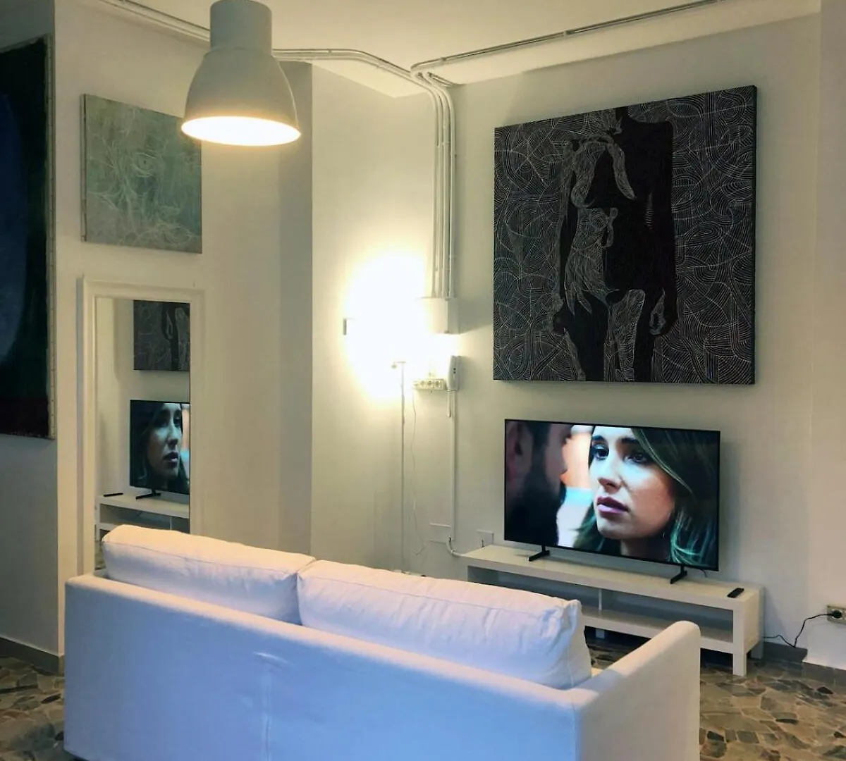 Artistic And Spacious Loft - 3 Min From The Metro Milano Lägenhet